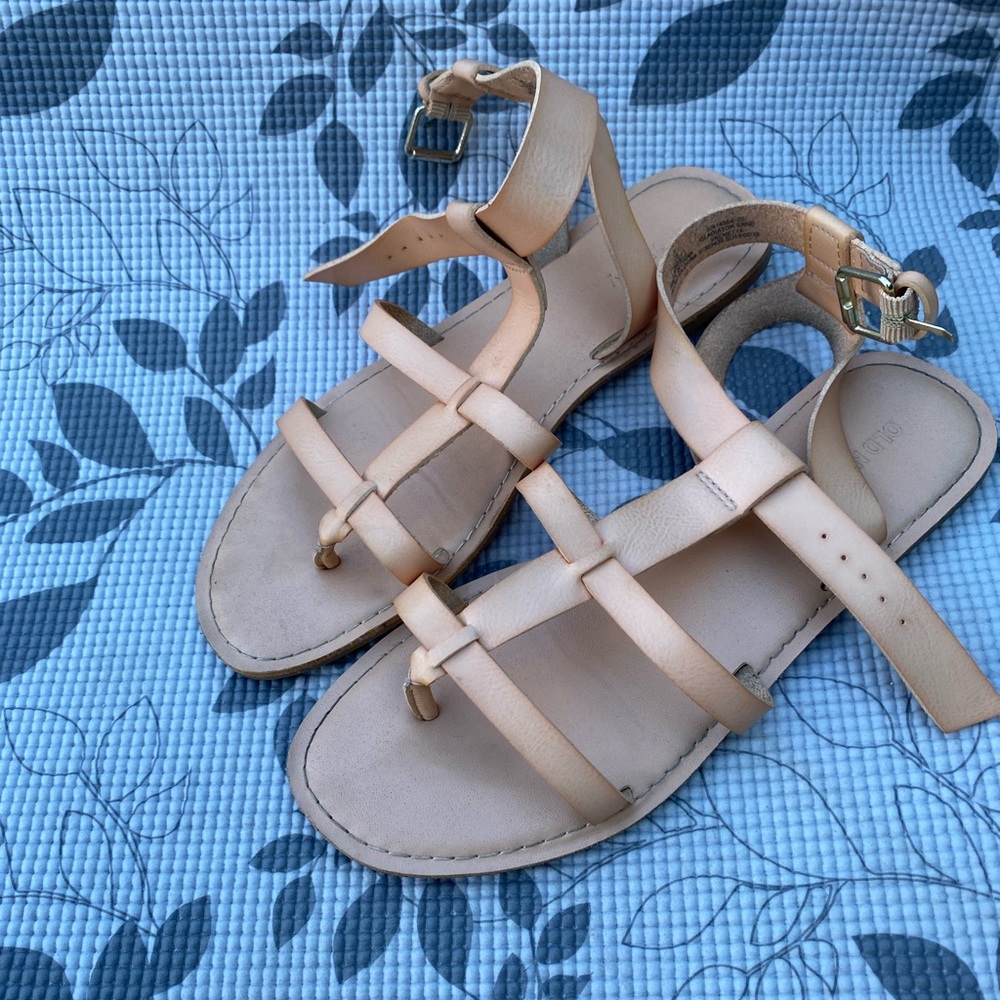 Nude brown sandals